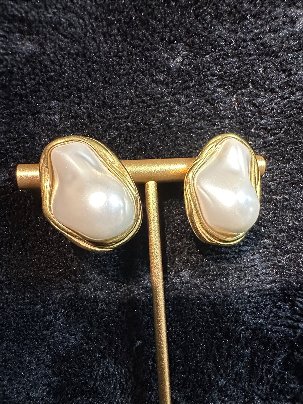 Kenneth Jay Lane Gold-Tone Irregular Pearl Clip Earrings